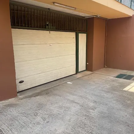 Piso Con Parking Y Piscina En Costa Torrox