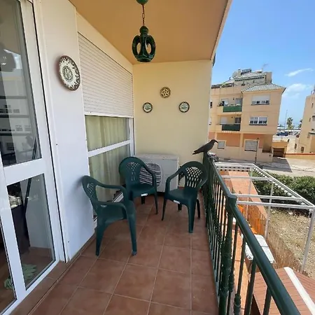 Piso Con Parking Y Piscina En Costa Apartman